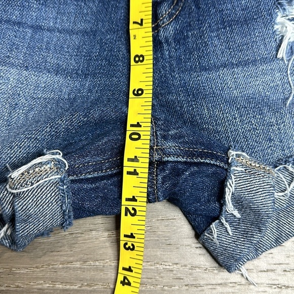 KanCan High Rise Distressed Turn Up Hem Denim Shorts Blue Sz 7/27 - Picture 8 of 10